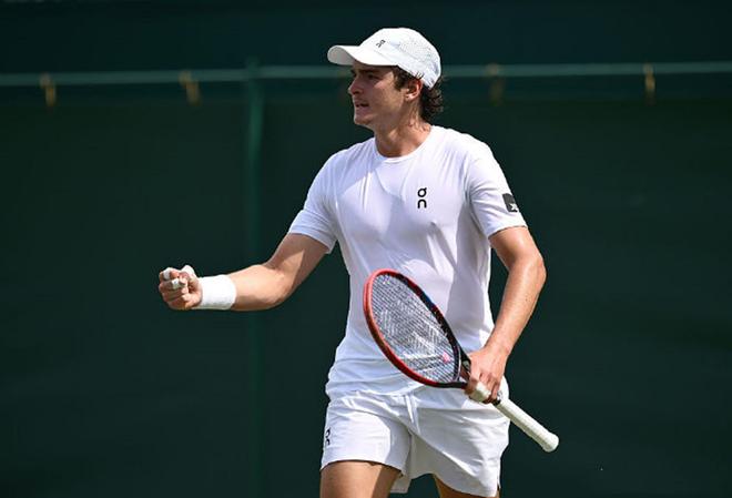 曼联目前在 曼联目前在